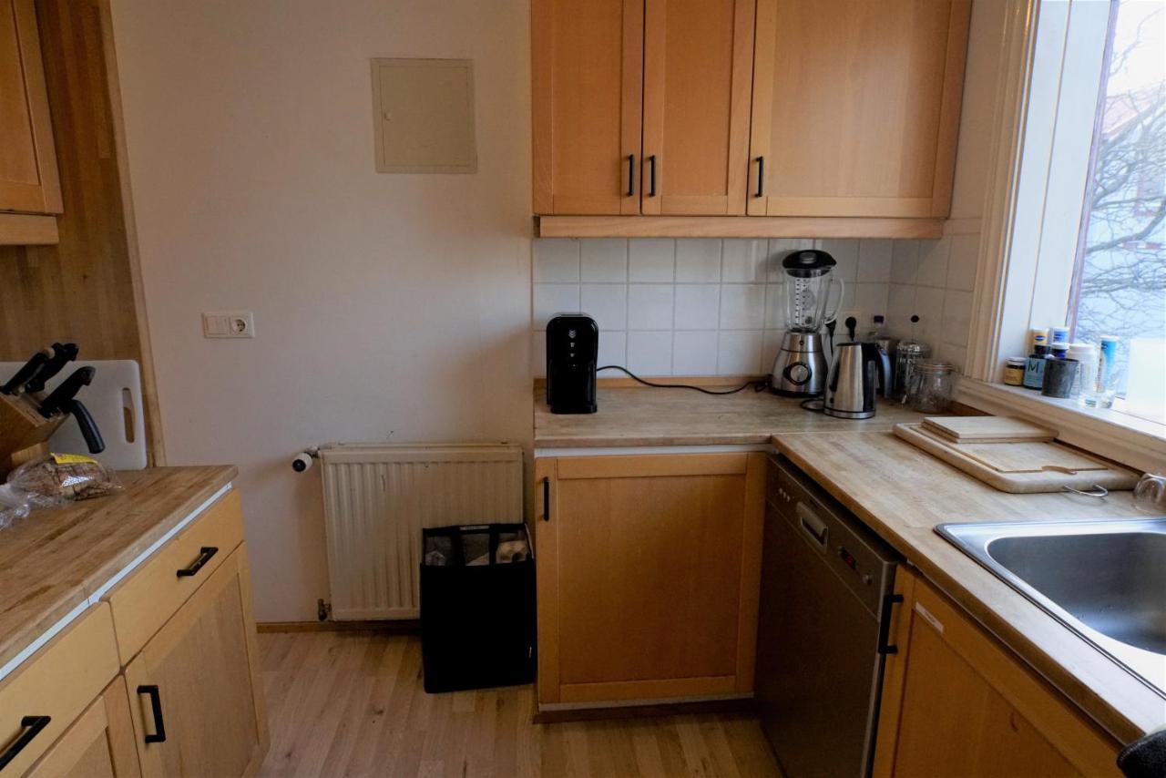 Cozy On The Strip Apartment Рейкявик Екстериор снимка